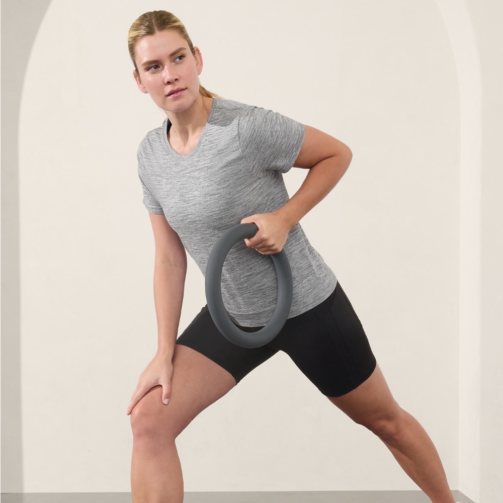 Athleta in motion tee